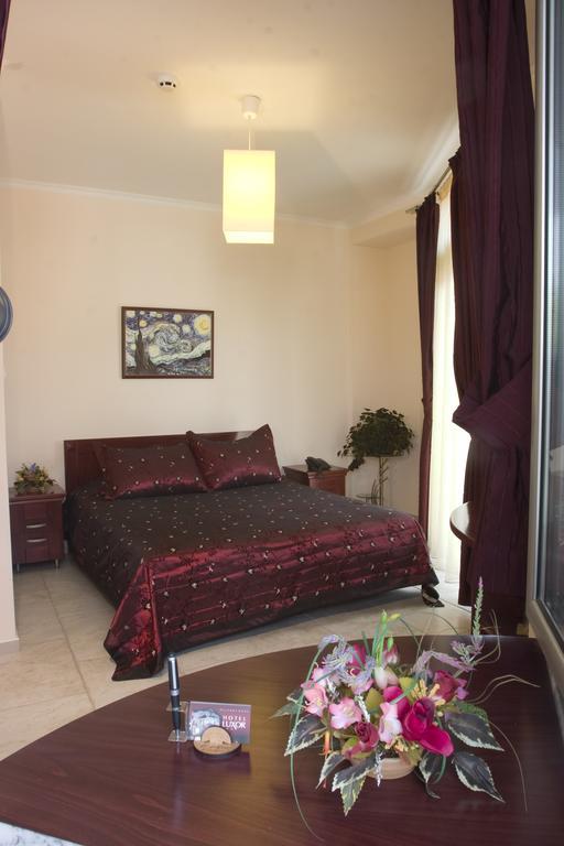Hotel Luxor Suto Orizari الغرفة الصورة