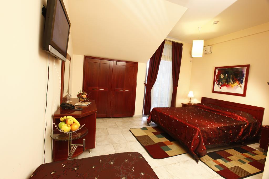 Hotel Luxor Suto Orizari الغرفة الصورة